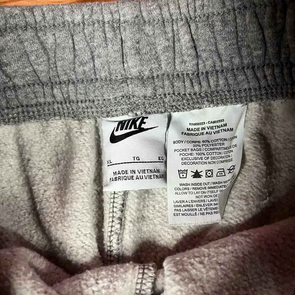 Nike Youth Boys L Large‎ Gray Club Fleece Joggers Pants CJ7863-091 Preowned